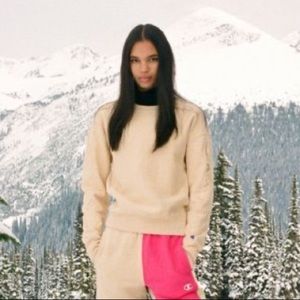 Champion/UO Exclusive Tan Sweatshirt